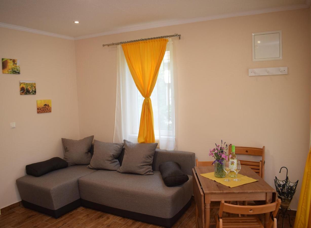 Vadszolo Apartman Balatonmariafurdo Bagian luar foto