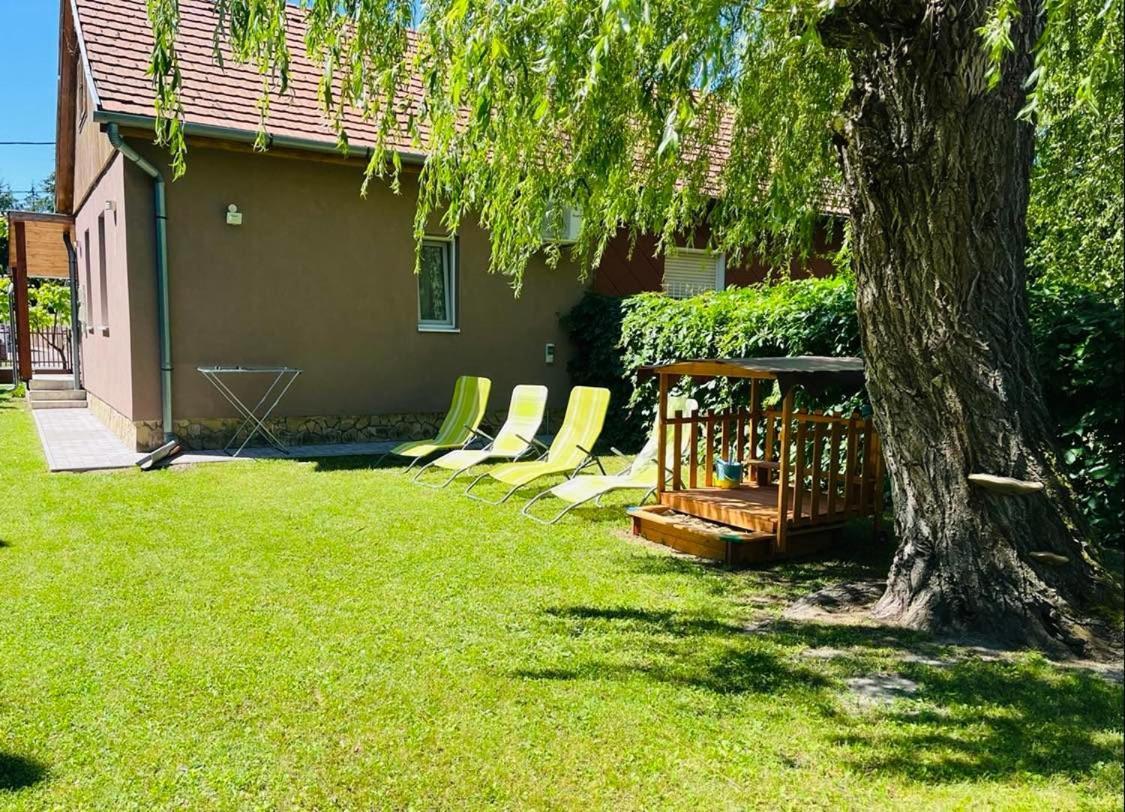 Vadszolo Apartman Balatonmariafurdo Bagian luar foto