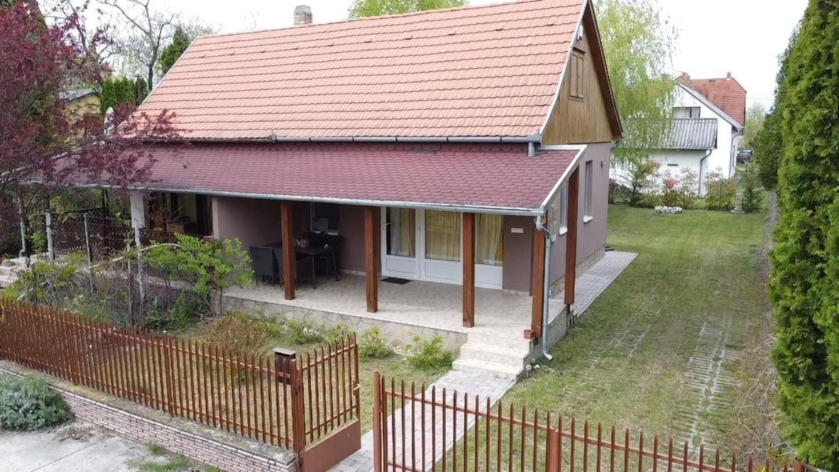 Vadszolo Apartman Balatonmariafurdo Bagian luar foto