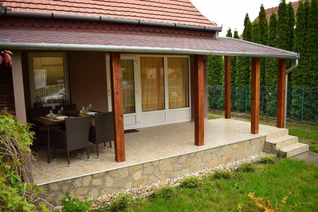 Vadszolo Apartman Balatonmariafurdo Bagian luar foto